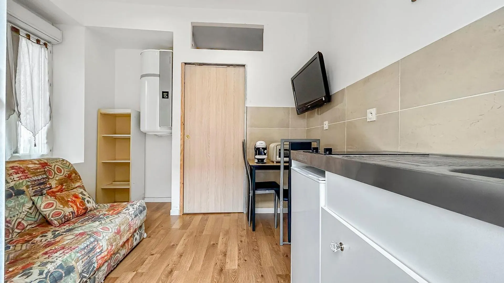 Studio Lumineux Avec Clim Et Tv Ideal Pour Couples Aix-les-Bains 0*,